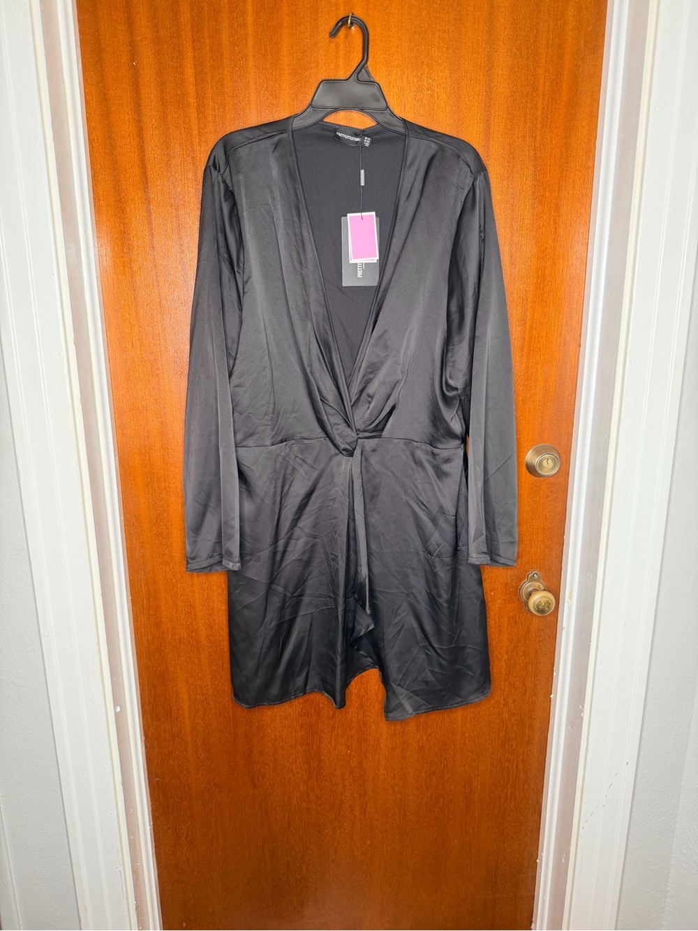 PrettyLittleThing Black Satin Twist-Front Robe